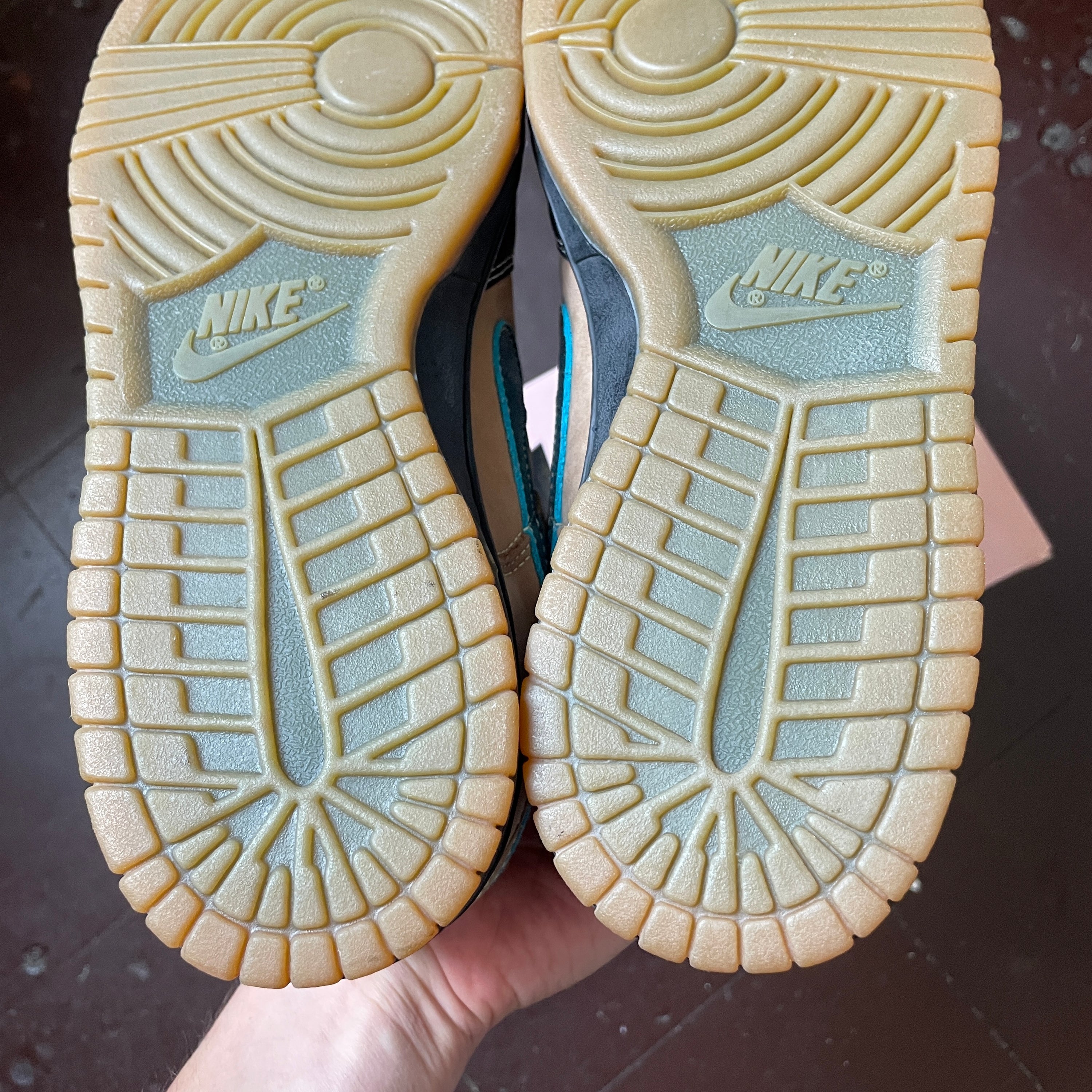 US 8.5 - NIKE DUNK LOW PRO SB x SLAM CITY SKATES [2005]