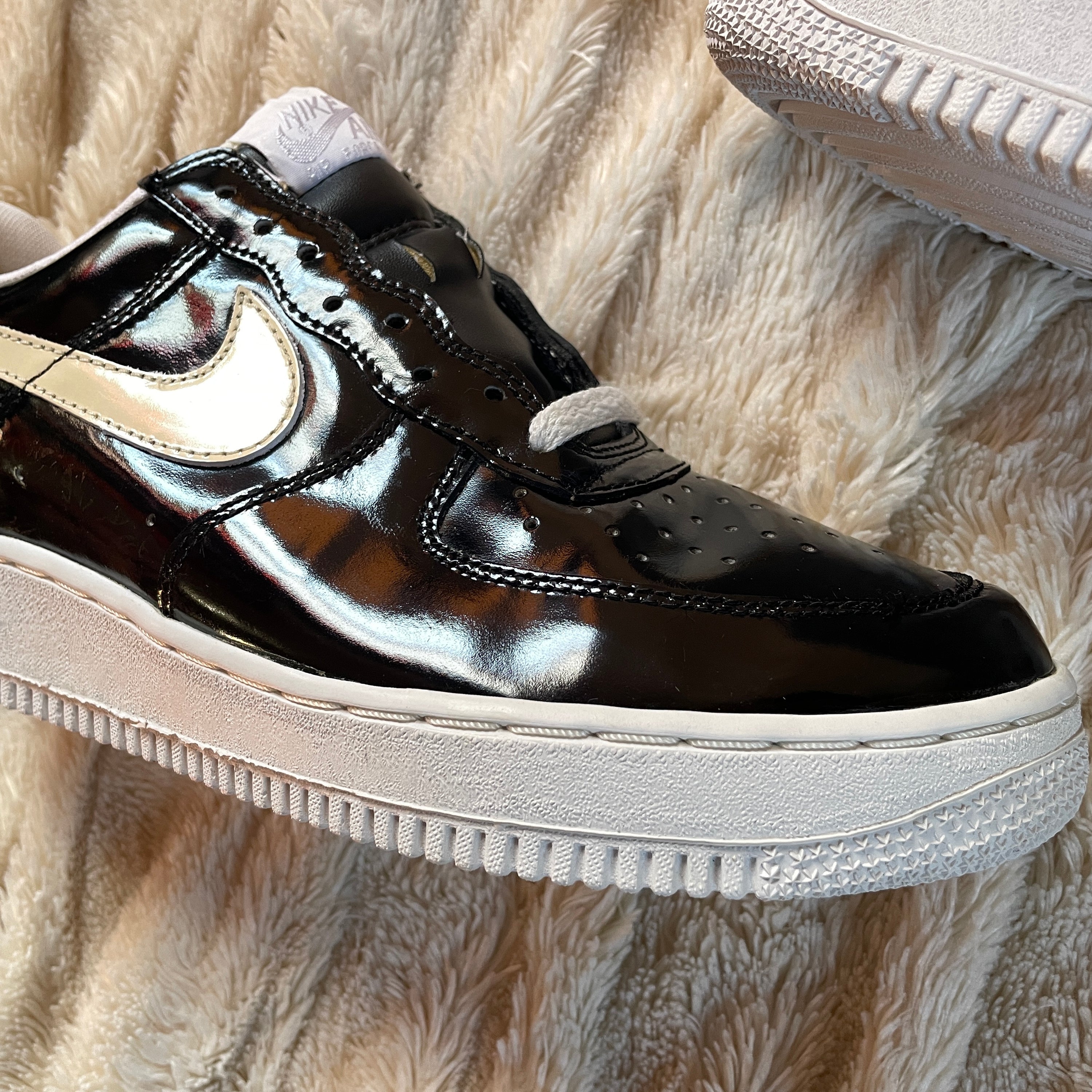 US 8 - NIKE AIR FORCE 1 SC "BLACK PATENT LEATHER" [1996]