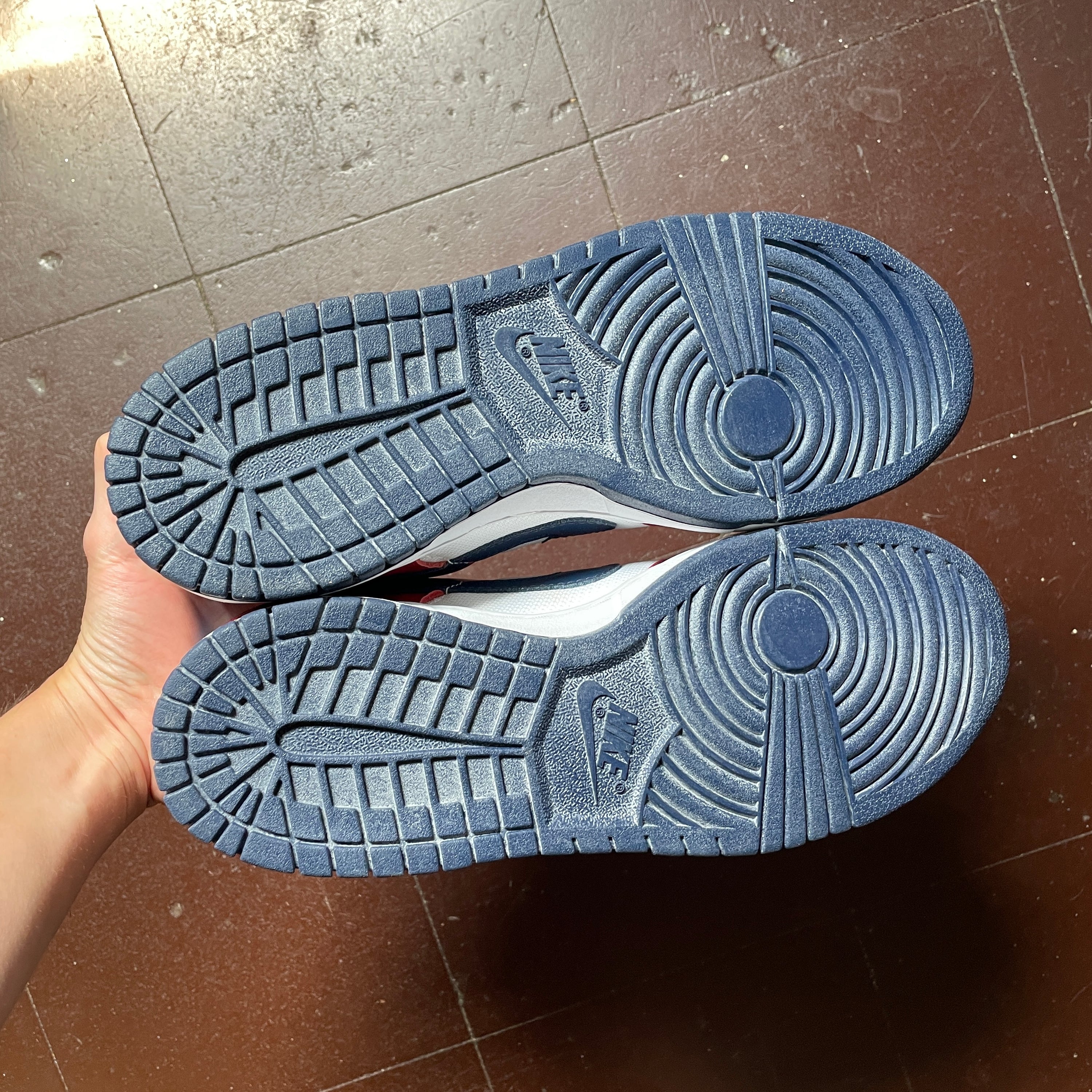 US 10 - NIKE DUNK LOW "SUPREME COURT" [2004]