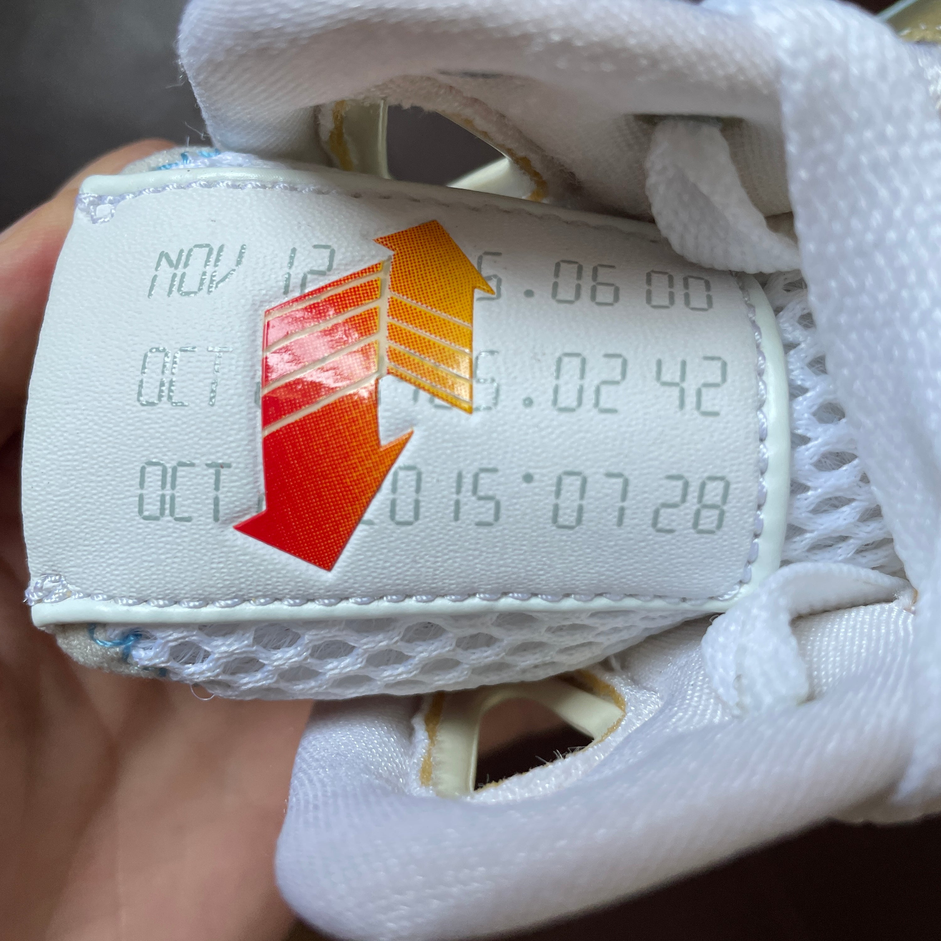 US 13 - PROMO NIKE HYPERDUNK "MARTY MCFLY" [2010]