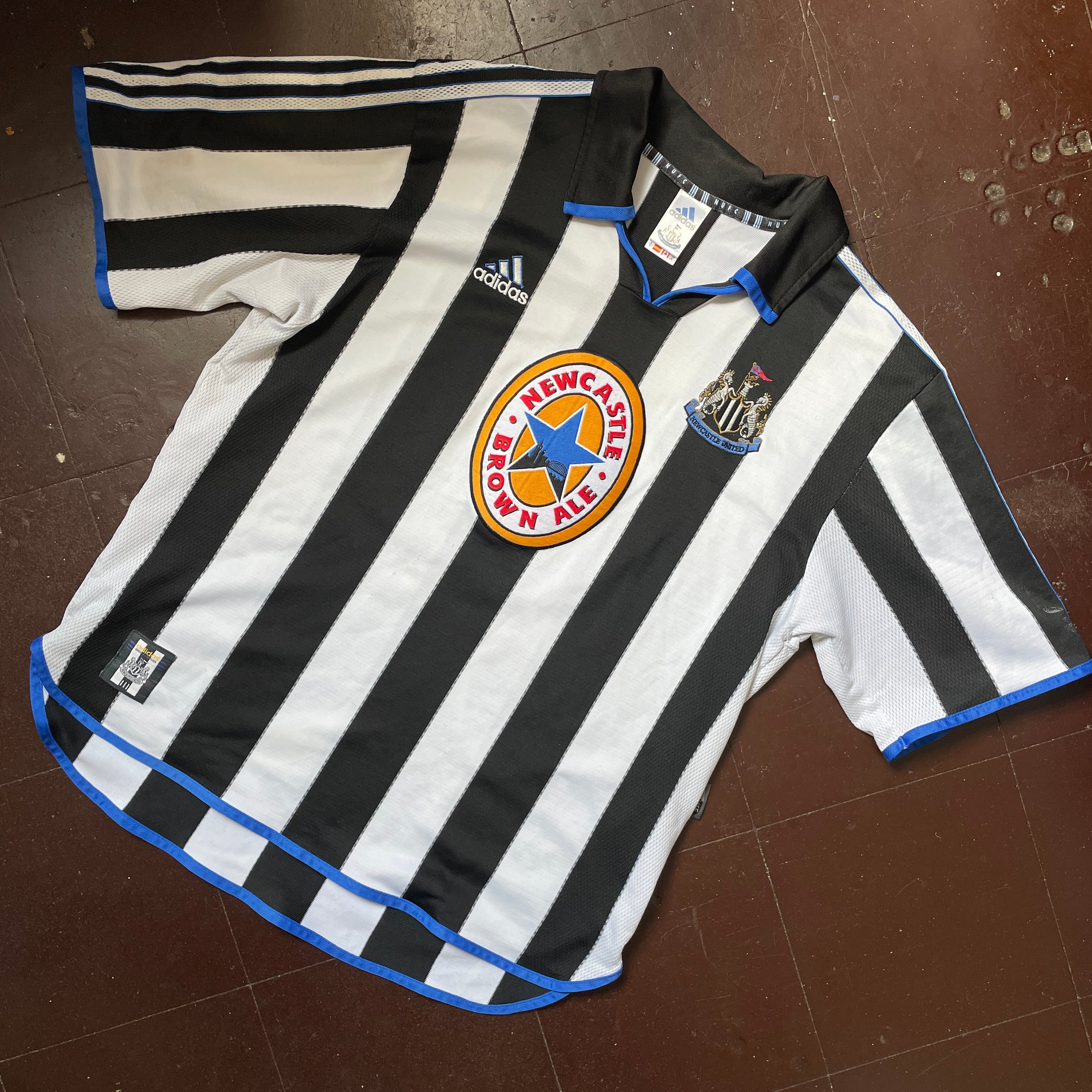 US L - ADIDAS NEWCASTLE UNITED BROWNALE SOCCER JERSEY "HOME" [2000]