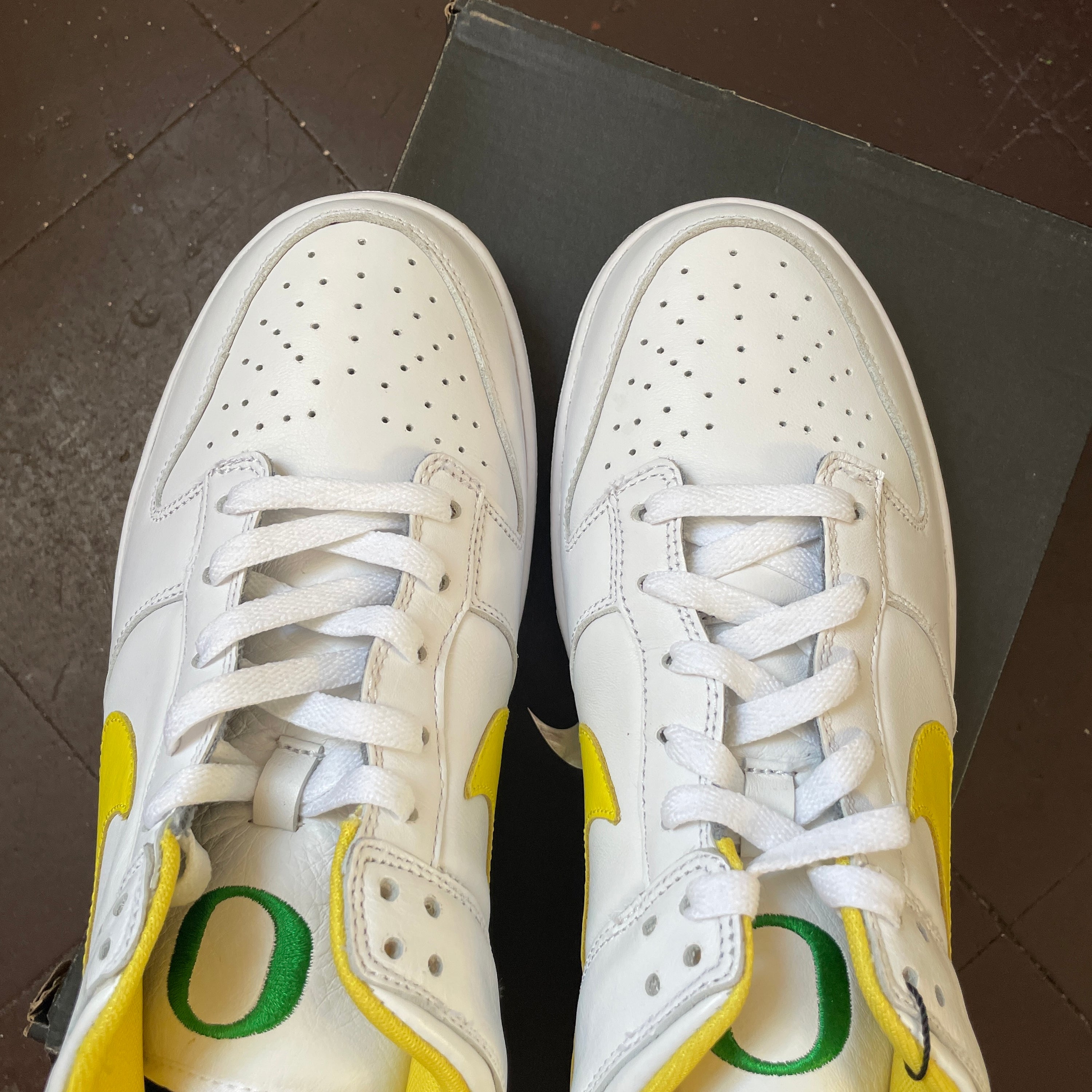 US 11 - NIKE DUNK LOW ID COLLEGE PACK "WHITE OREGON DUCKS" [2017]