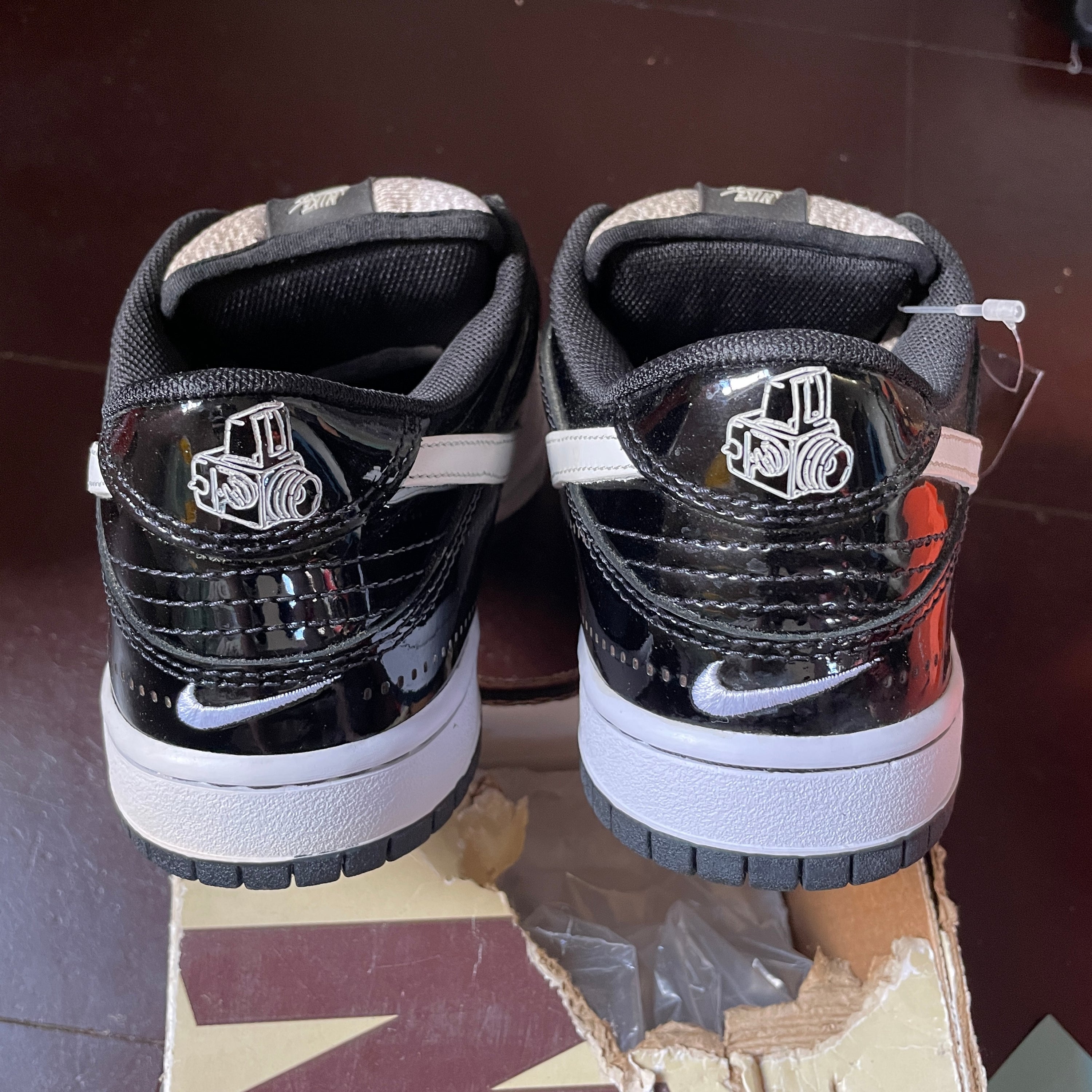 US 7.5 - NIKE SB DUNK LOW EMB FLAVIO SAMELO MADE IN BRAZIL [2006]