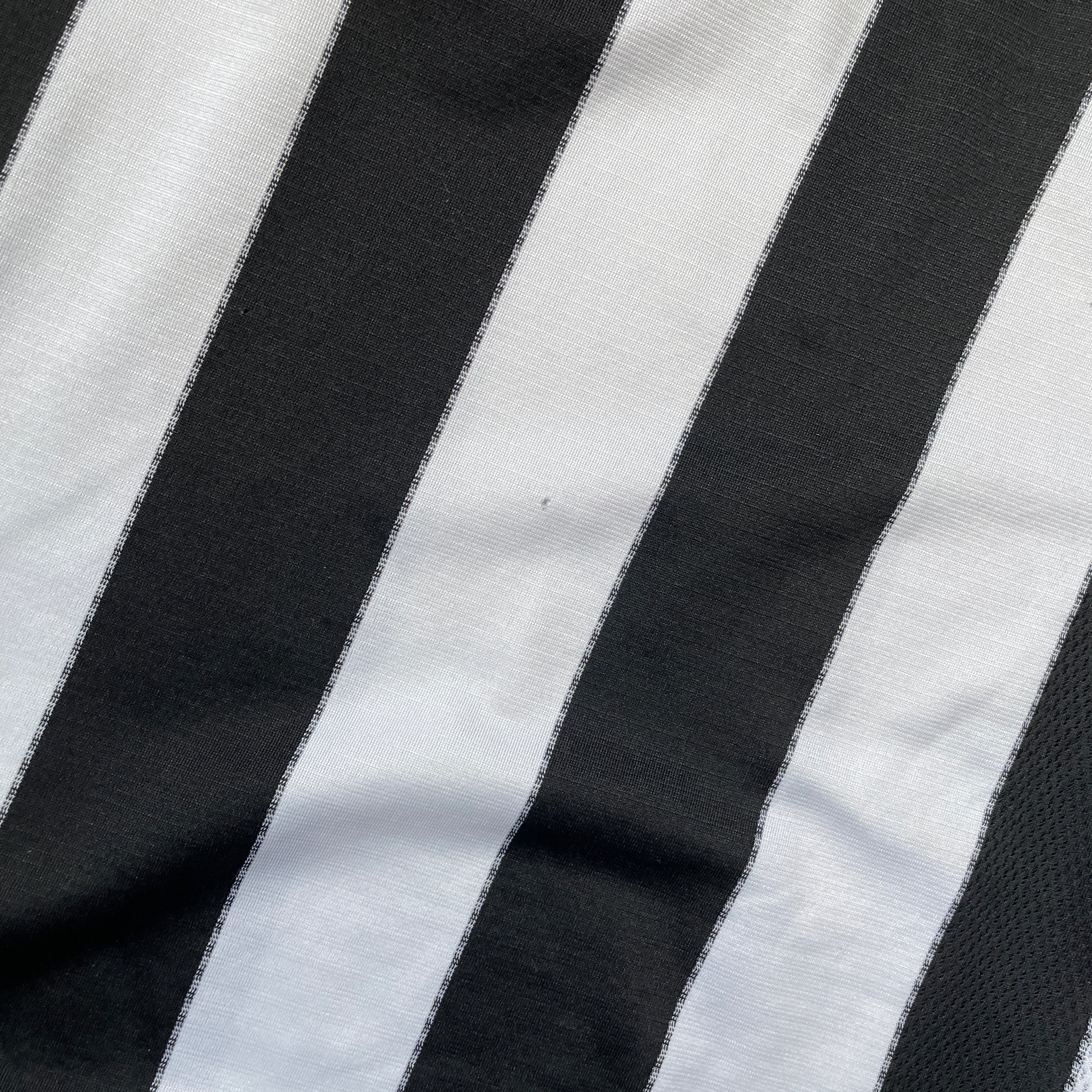 US L - ADIDAS NEWCASTLE UNITED BROWNALE SOCCER JERSEY "HOME" [2000]