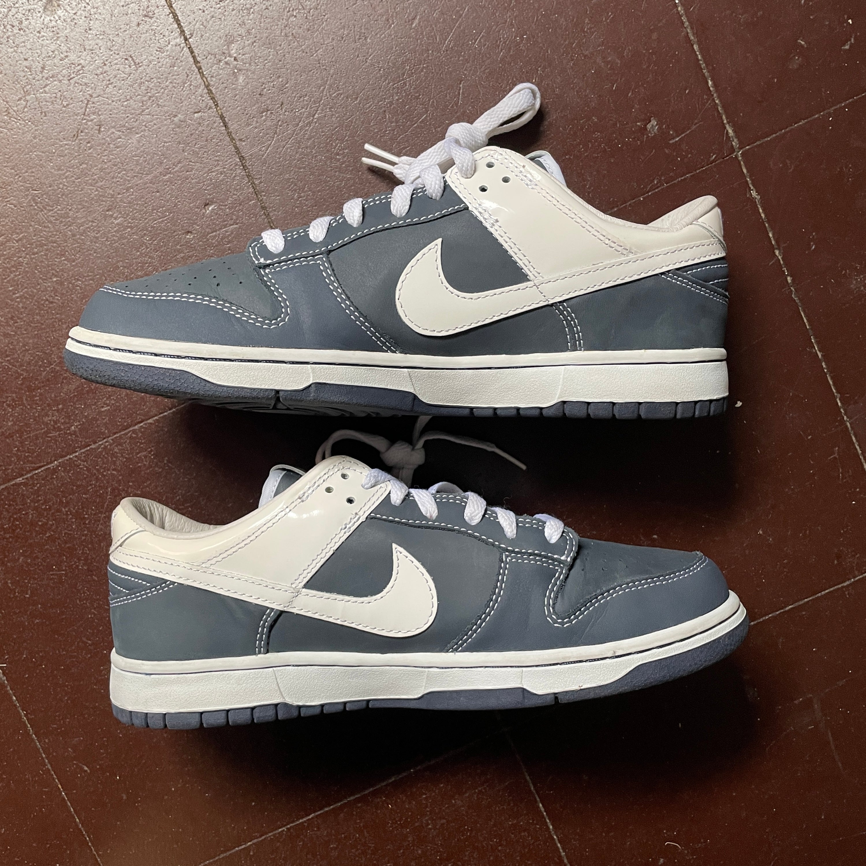 US 10 - NIKE DUNK LOW ID 25 SOLE COLLECTOR "NY YANKEES" [2003]