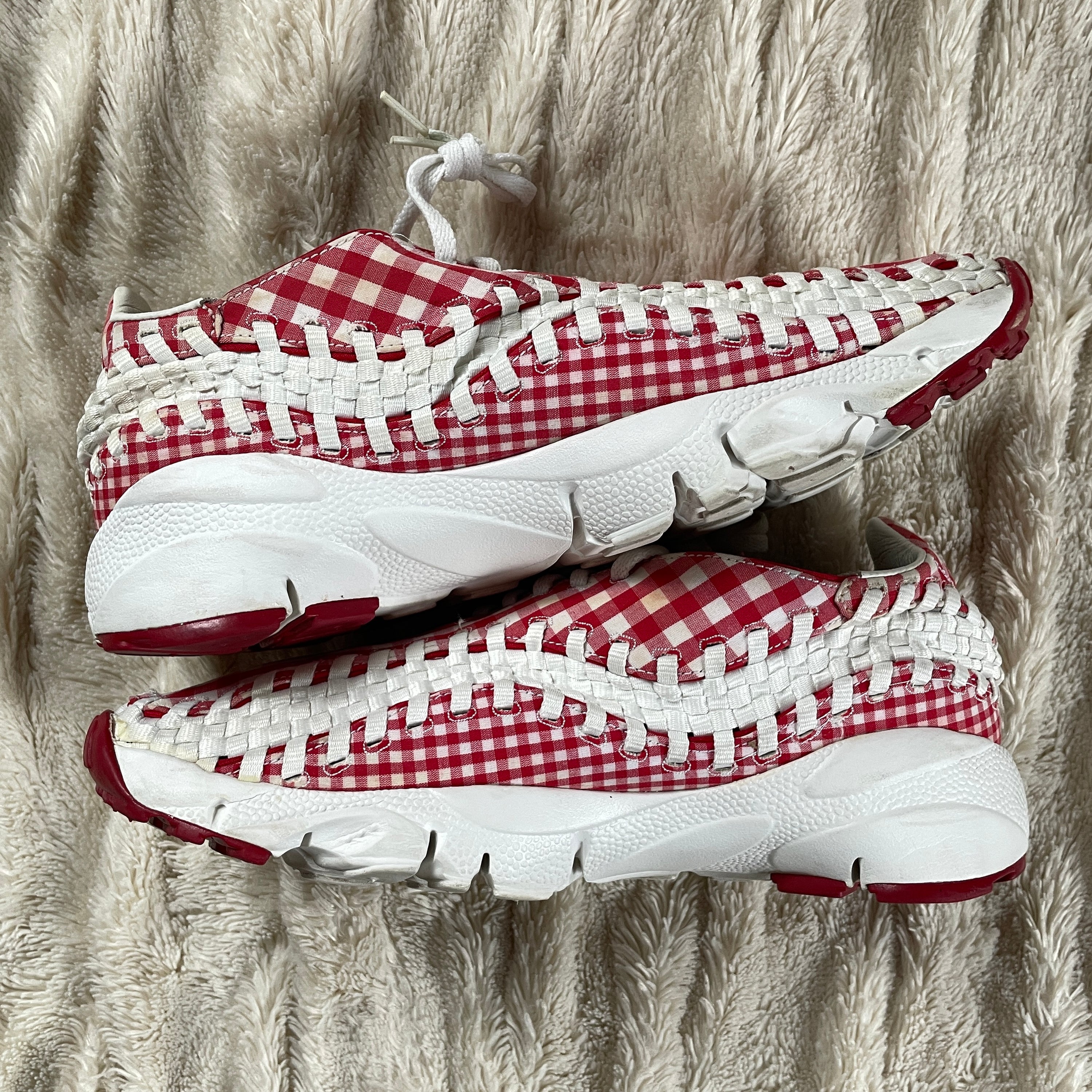 US 10.5 - NIKE AIR FOOTSCAPE WOVEN MOTION "PICNIC' [2010]