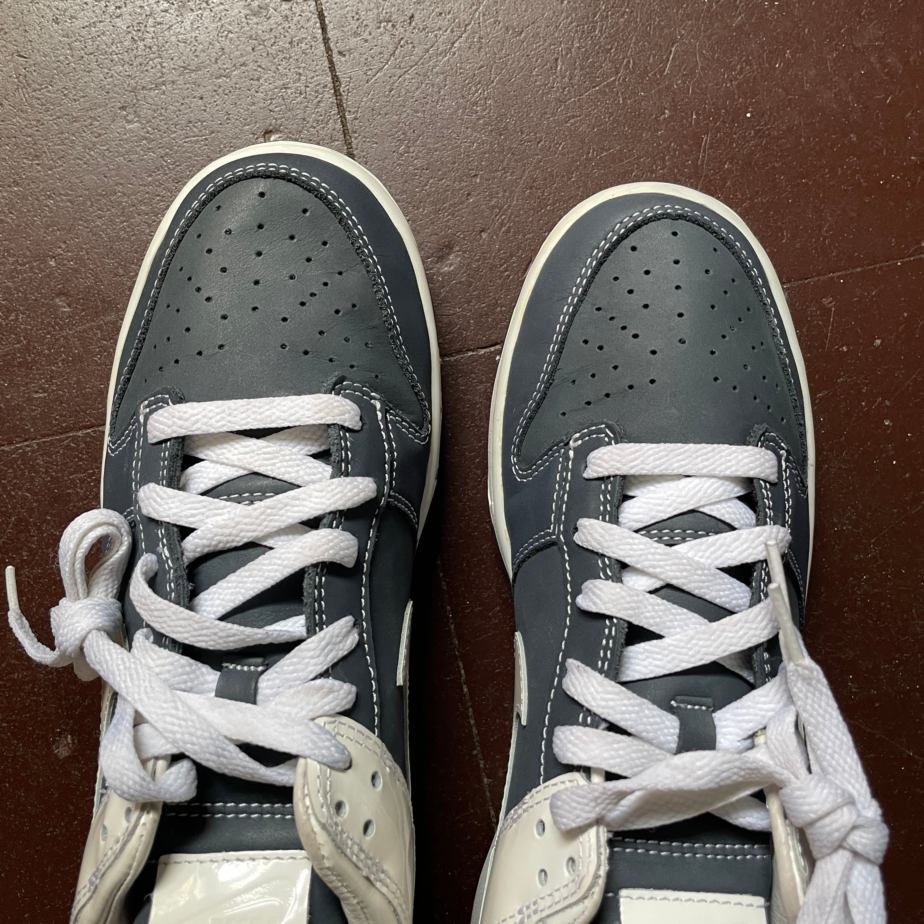 US 10 - NIKE DUNK LOW ID 25 SOLE COLLECTOR "NY YANKEES" [2003]