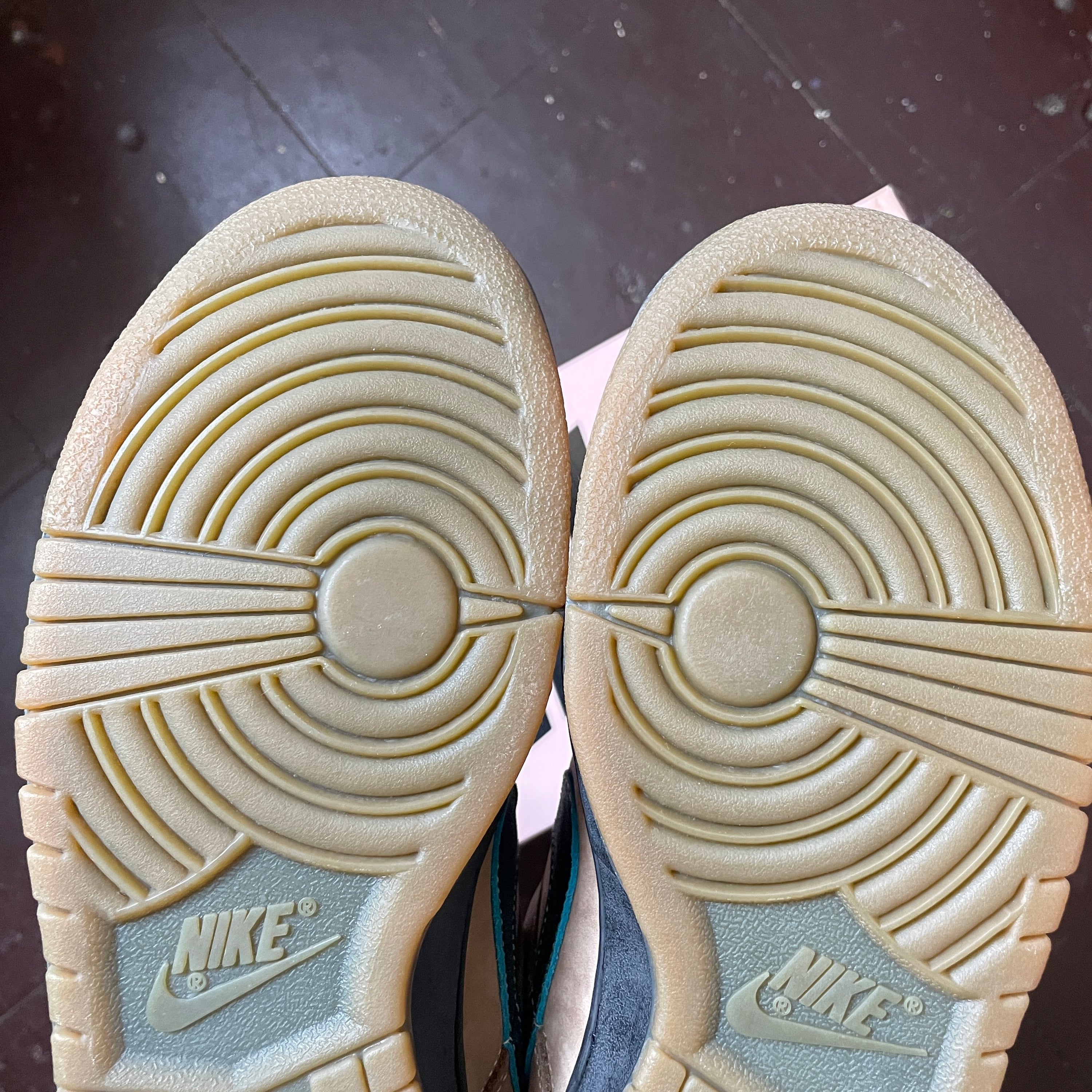 US 8.5 - NIKE DUNK LOW PRO SB x SLAM CITY SKATES [2005]