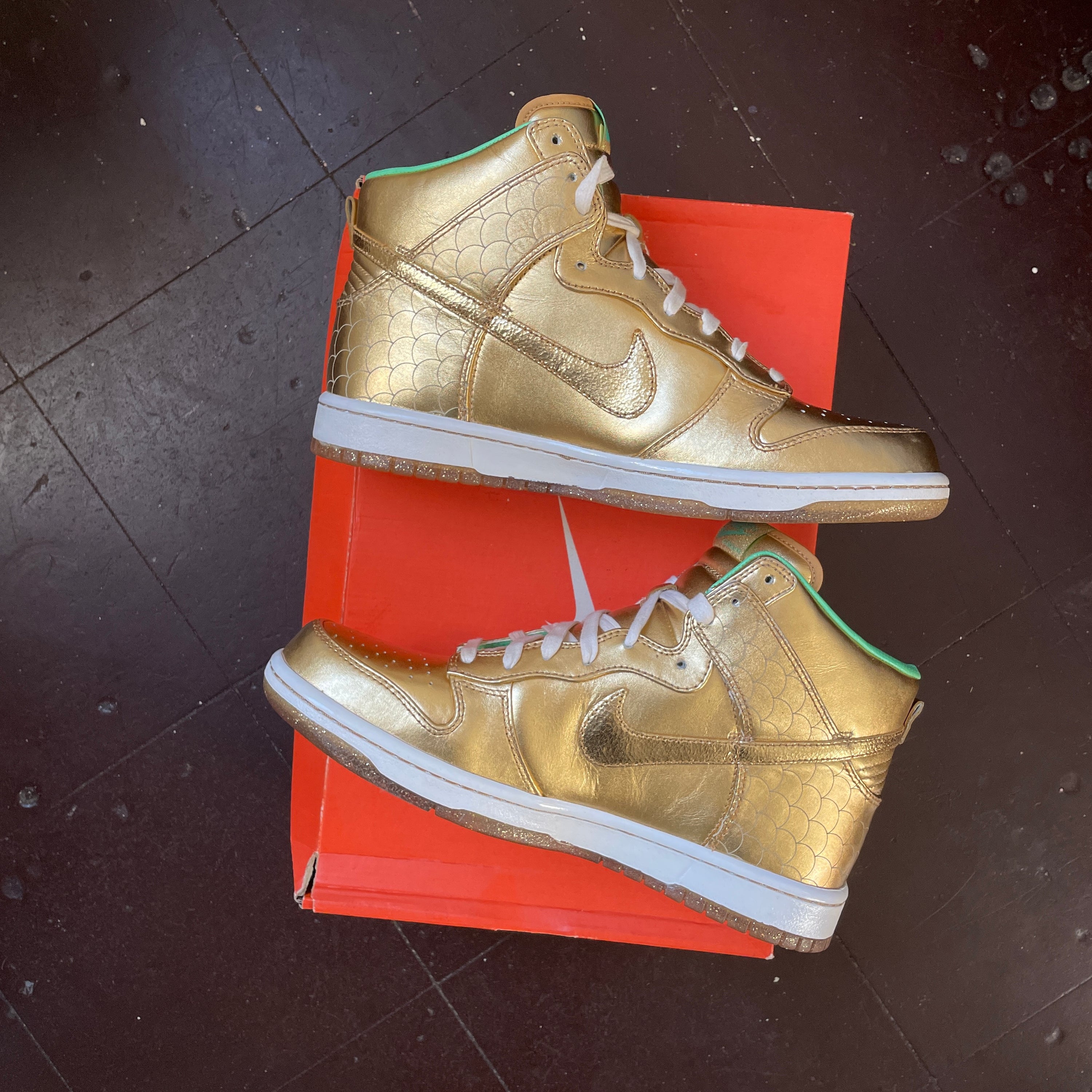 US 9.5 - NIKE DUNK HIGH JAPAN CITY PACK "NAGOYA" [2008]