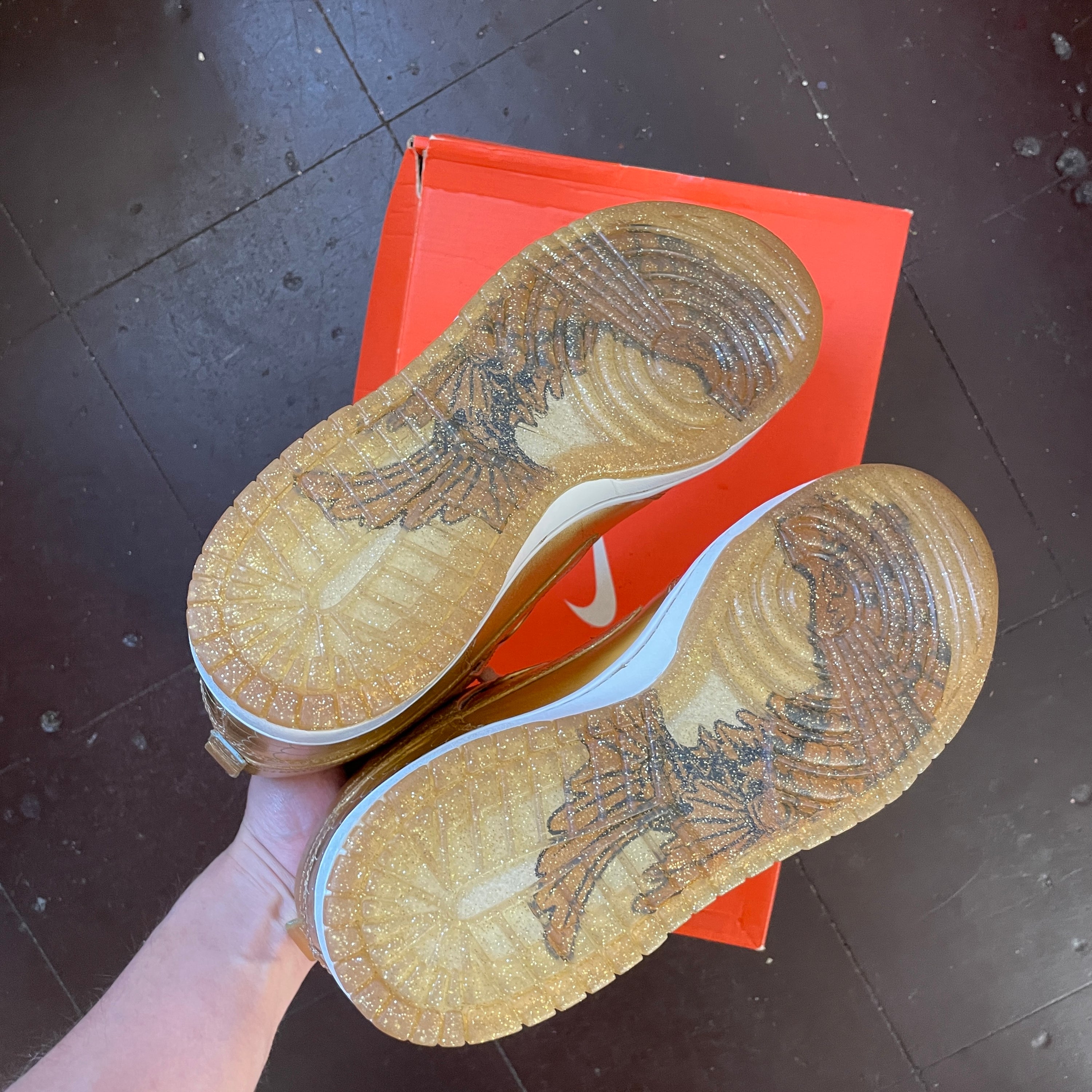 US 9.5 - NIKE DUNK HIGH JAPAN CITY PACK "NAGOYA" [2008]