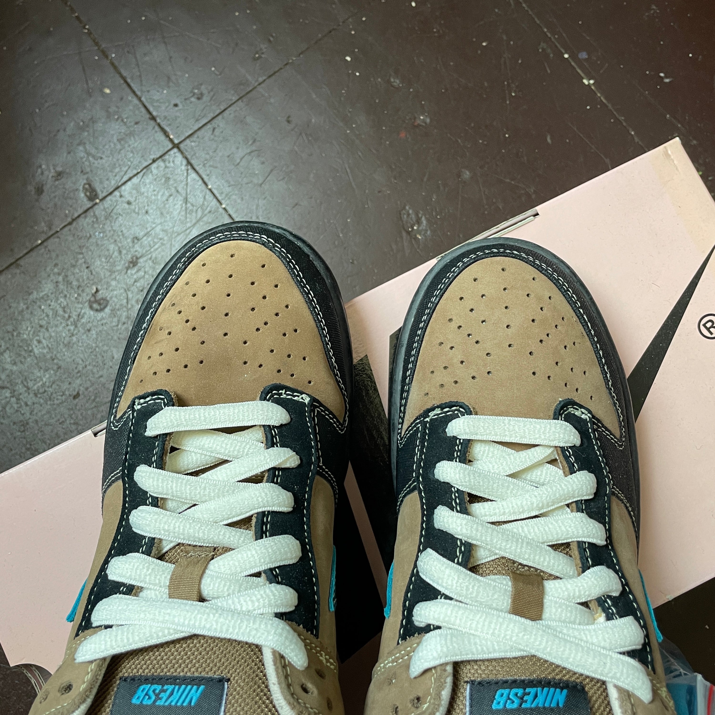 US 8.5 - NIKE DUNK LOW PRO SB x SLAM CITY SKATES [2005]
