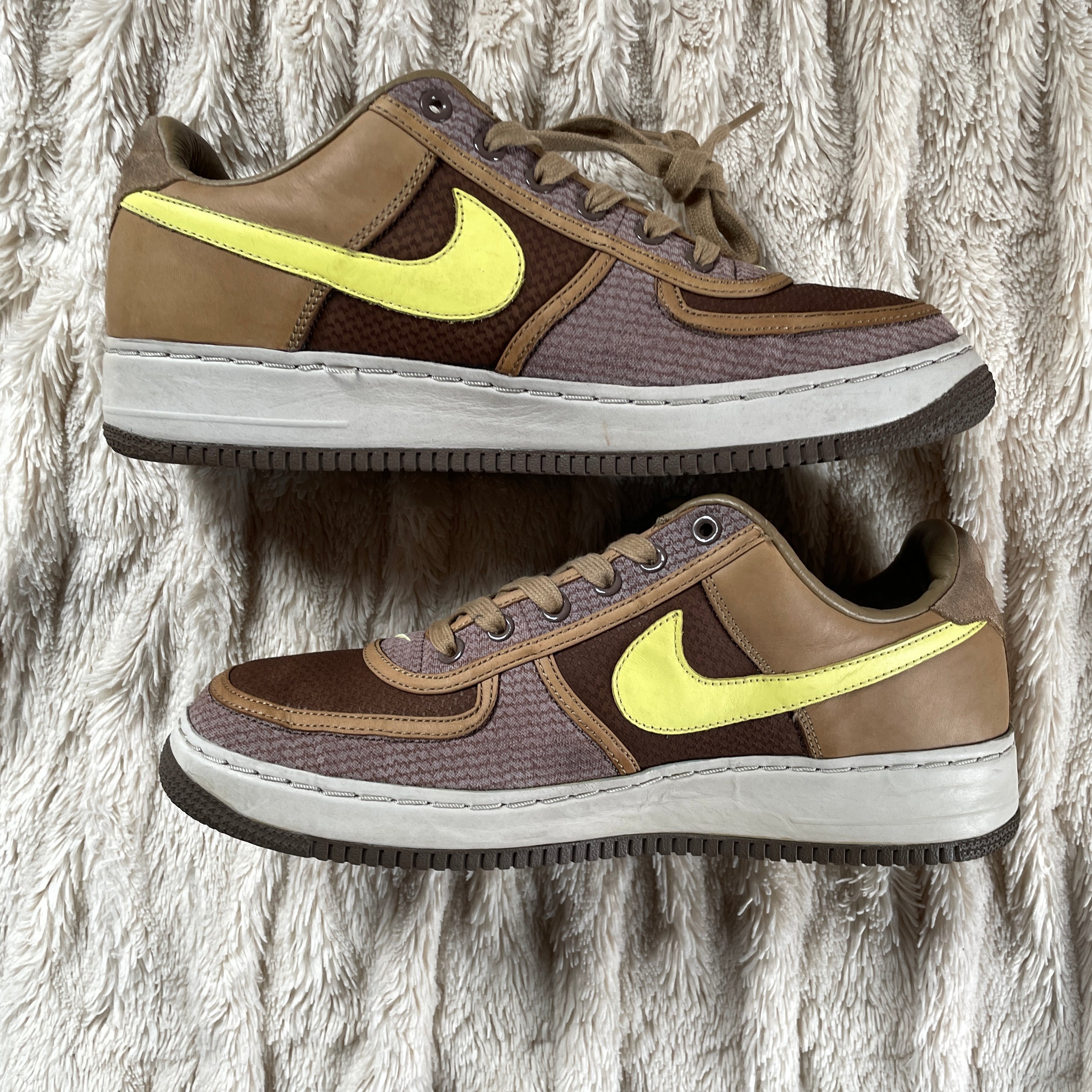 US 11  - NIKE AIR FORCE 1 LOW INSIDE OUT PRIORITY "UNDEFEATED CANTEEN" [2006]