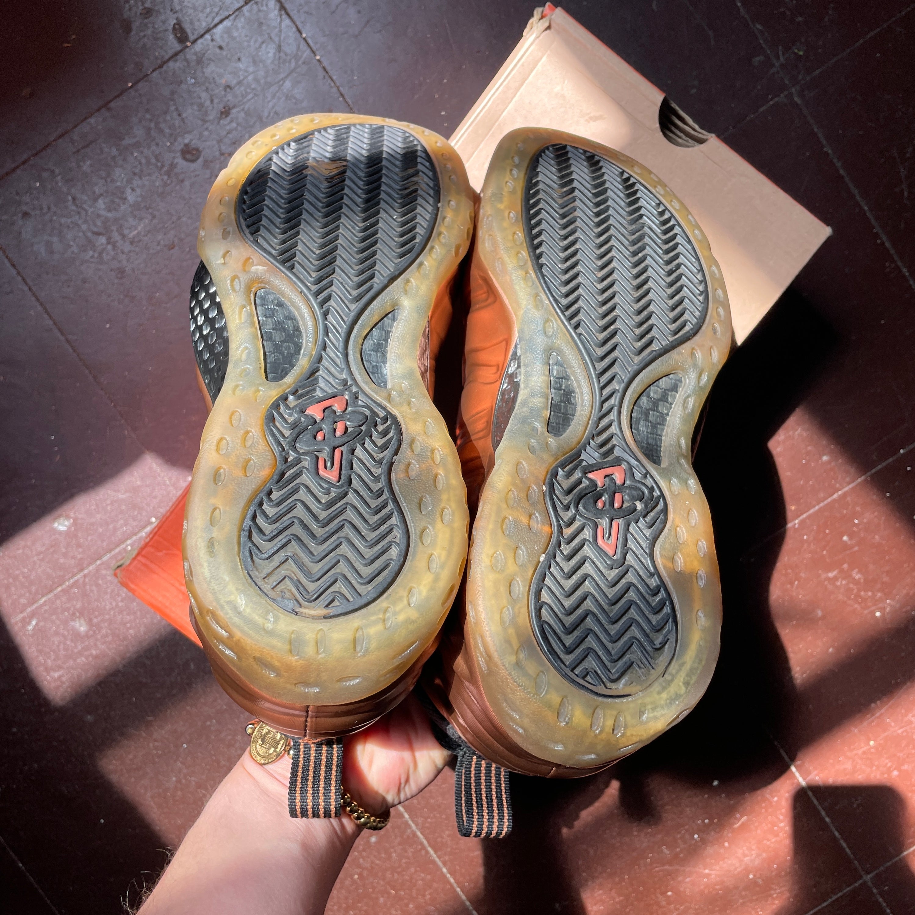 US 8.5 - NIKE AIR FOAMPOSITE ONE "DIRTY COPPER" [2010]