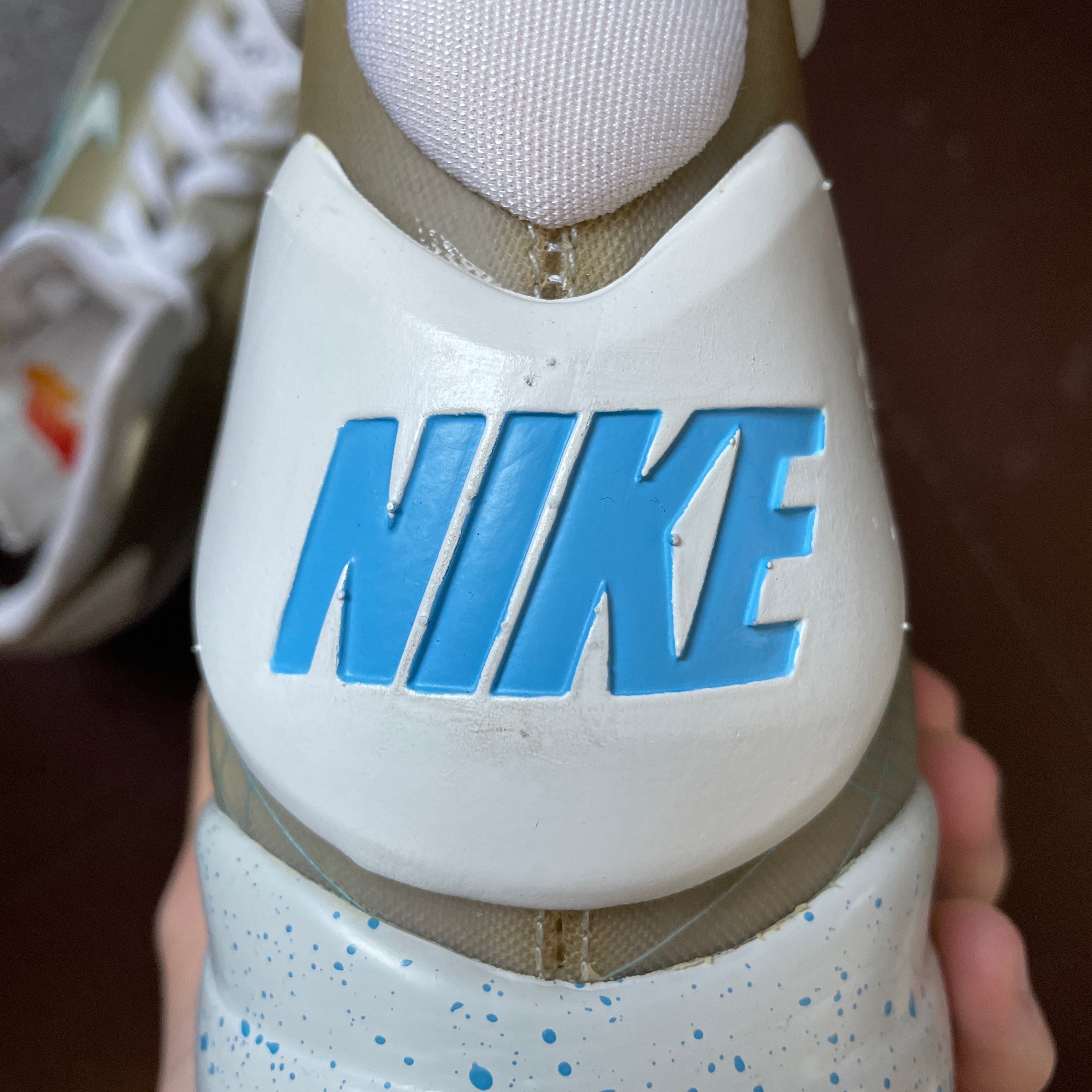 US 13 - PROMO NIKE HYPERDUNK "MARTY MCFLY" [2010]