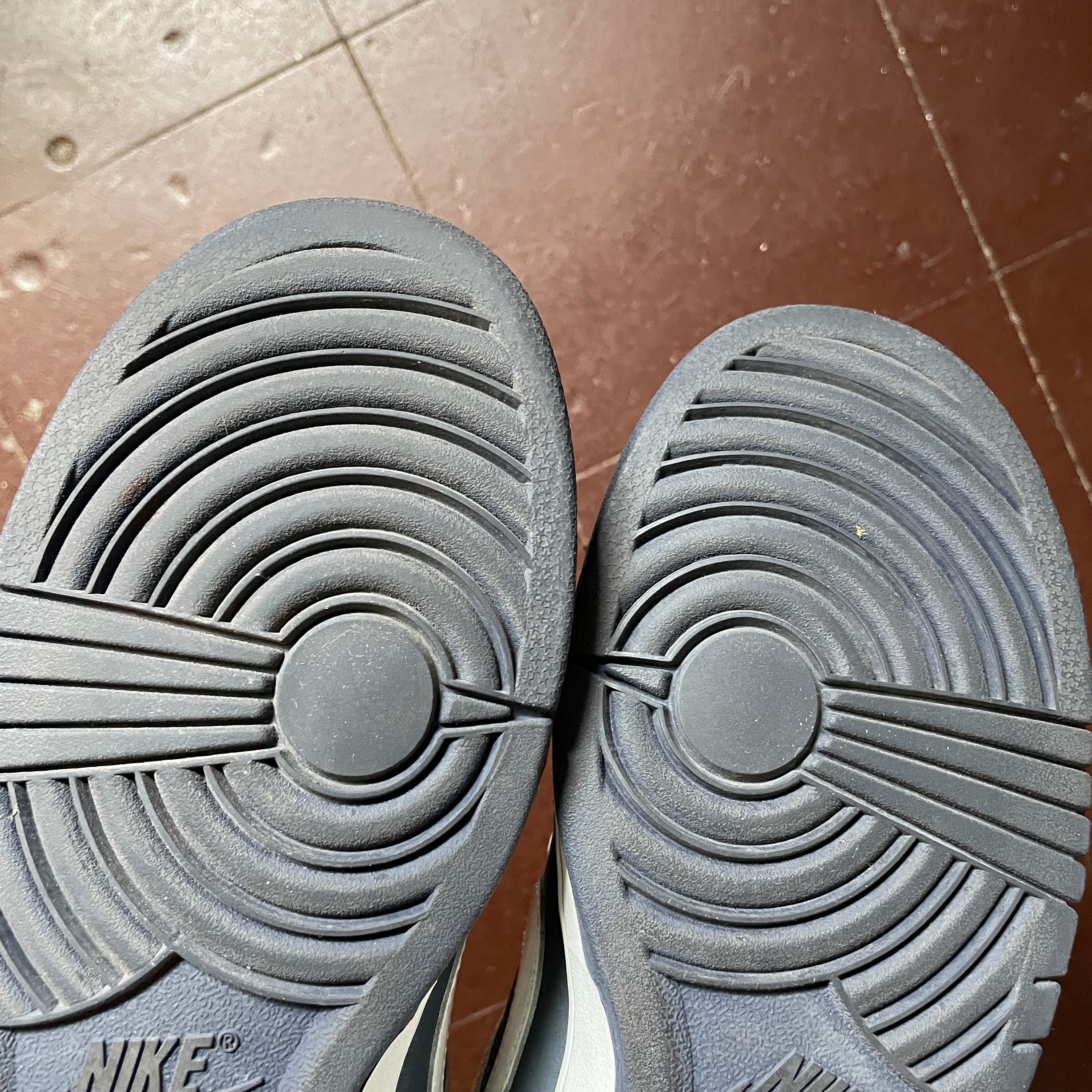US 10 - NIKE DUNK LOW ID 25 SOLE COLLECTOR "NY YANKEES" [2003]
