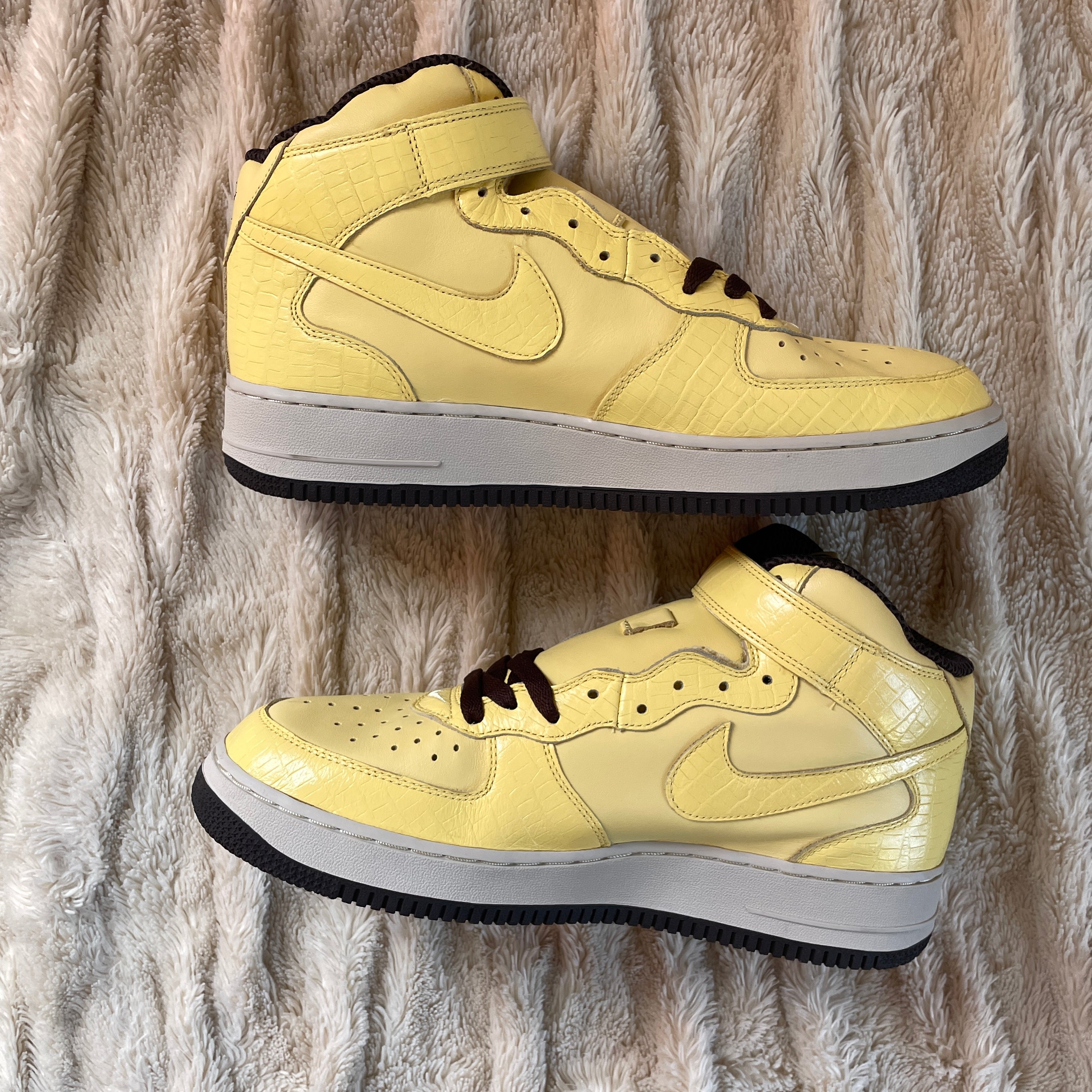 US 12W - W NIKE AIR FORCE 1 MID "BUTTER" [2003]